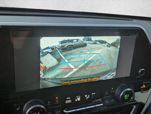 used 2024 Toyota Highlander car, priced at $39,289