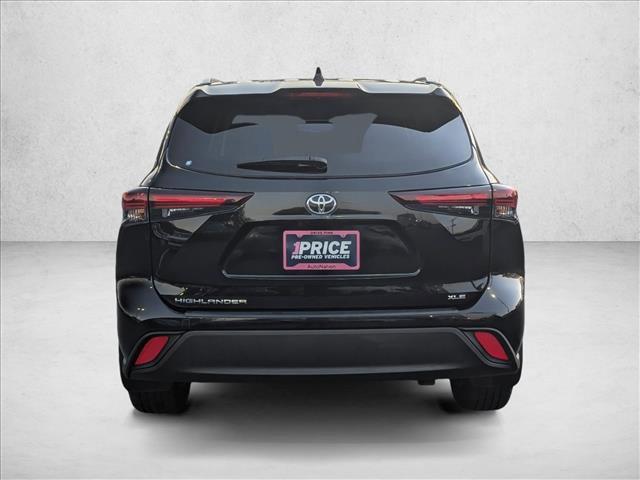 used 2024 Toyota Highlander car, priced at $39,289