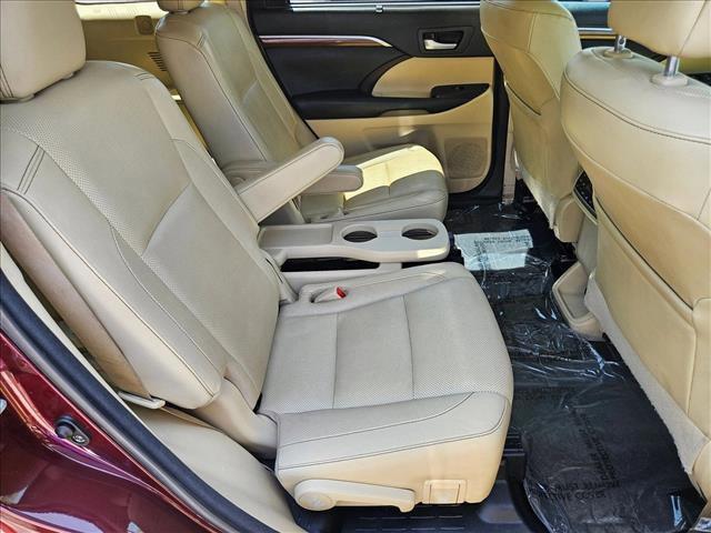 used 2018 Toyota Highlander Hybrid car, priced at $26,995