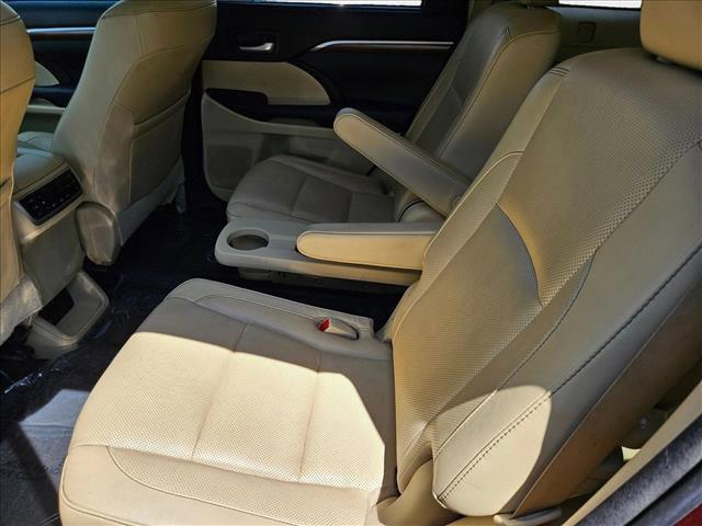 used 2018 Toyota Highlander Hybrid car, priced at $26,995
