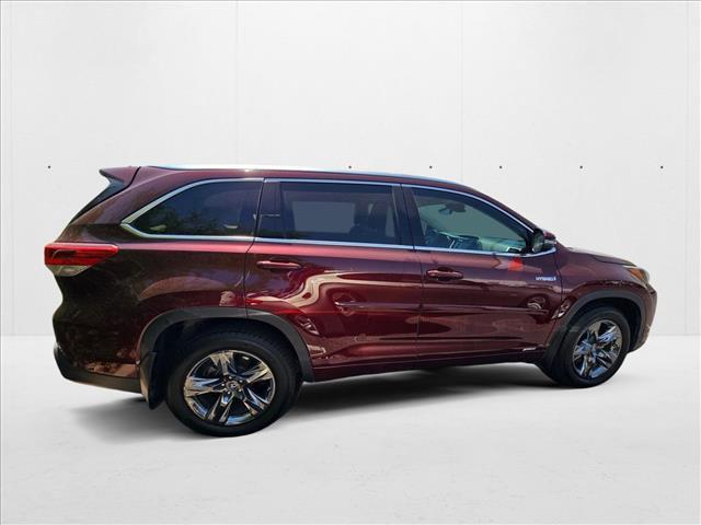 used 2018 Toyota Highlander Hybrid car, priced at $26,995