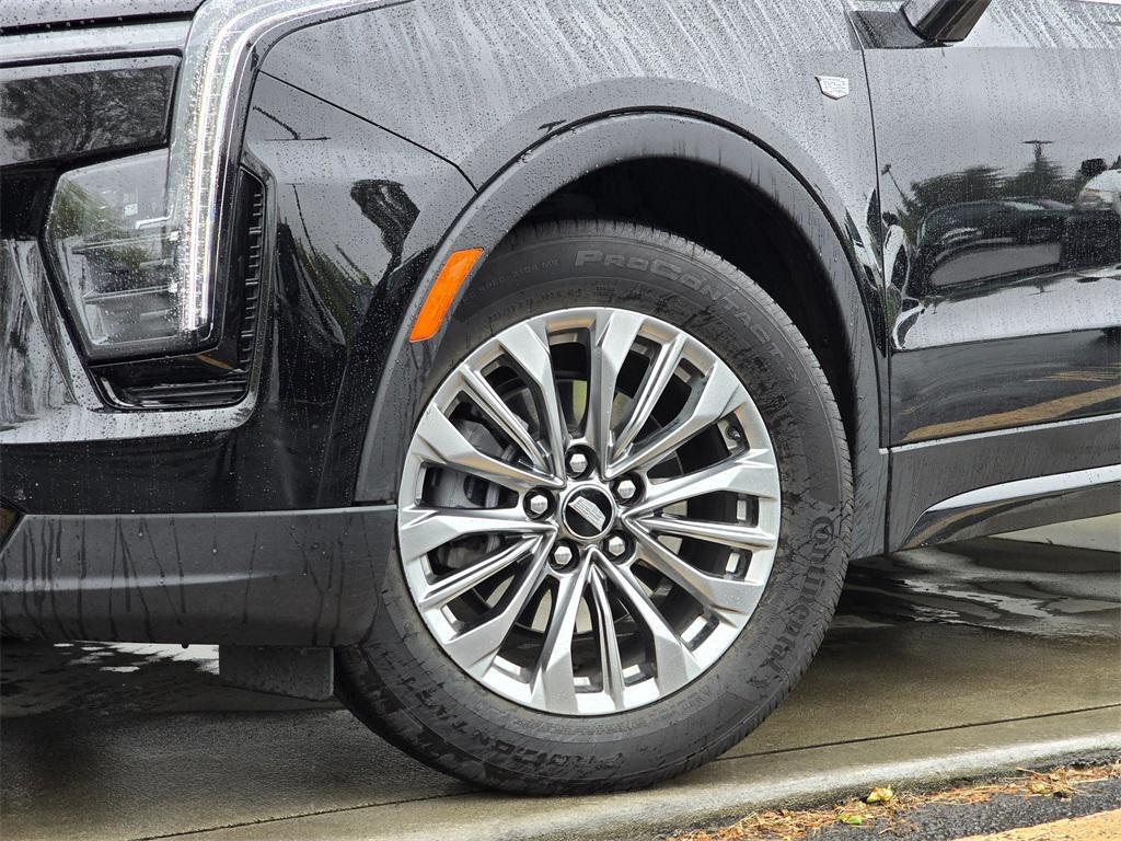 used 2025 Cadillac XT4 car, priced at $37,979