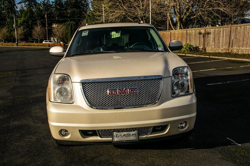 used 2013 GMC Yukon car, priced at $15,742