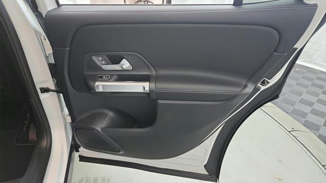 used 2023 Mercedes-Benz GLB 250 car