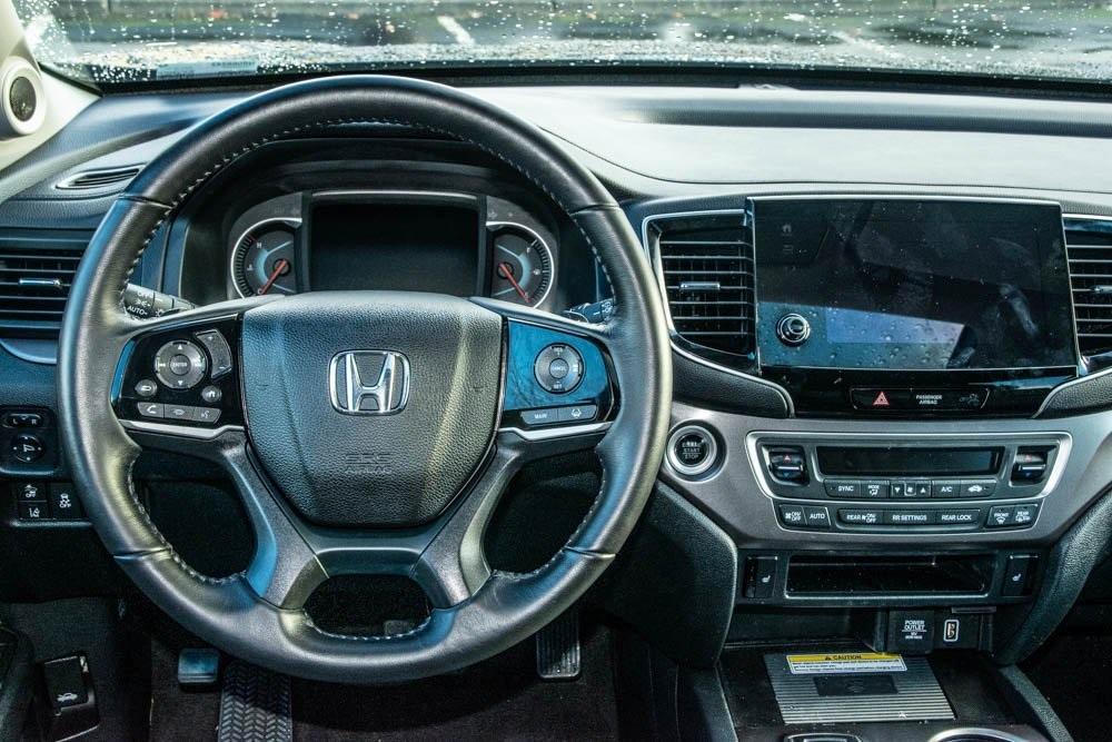 used 2022 Honda Pilot car, priced at $30,998