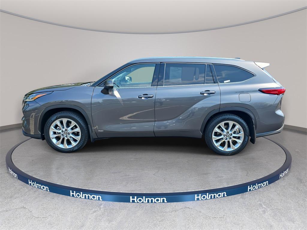 used 2022 Toyota Highlander Hybrid car, priced at $43,442