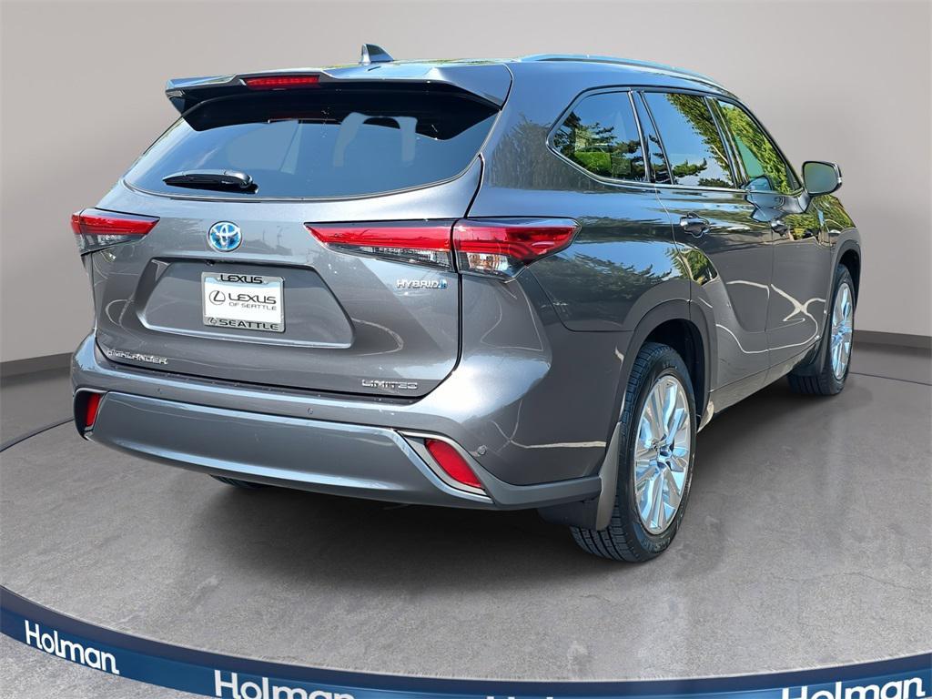 used 2022 Toyota Highlander Hybrid car, priced at $43,442