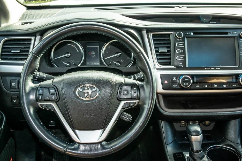 used 2017 Toyota Highlander Hybrid car, priced at $27,993