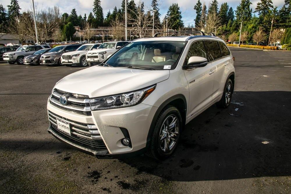 used 2017 Toyota Highlander Hybrid car, priced at $27,993