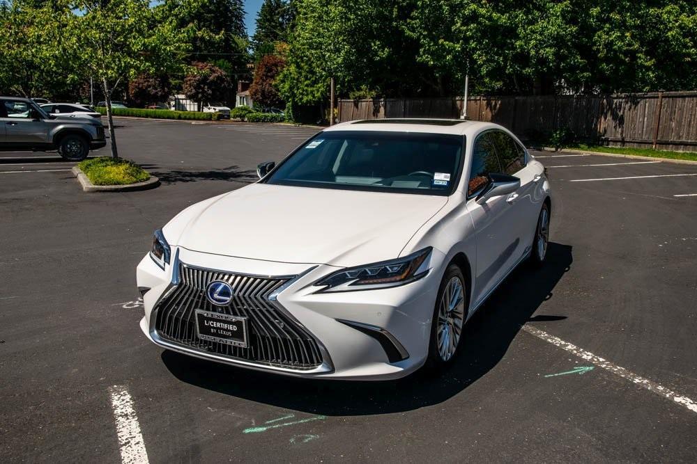 used 2021 Lexus ES 300h car, priced at $34,992