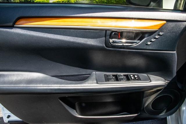 used 2013 Lexus ES 300h car
