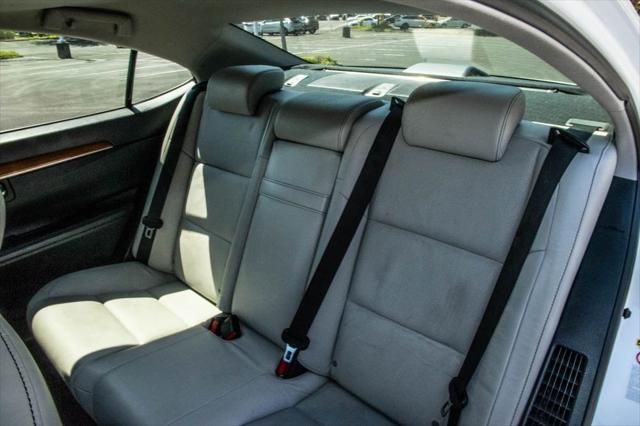 used 2013 Lexus ES 300h car