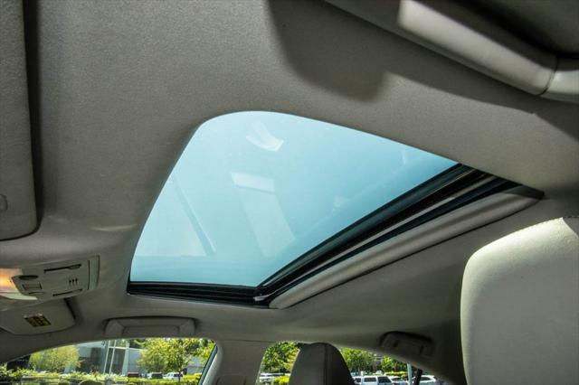 used 2013 Lexus ES 300h car
