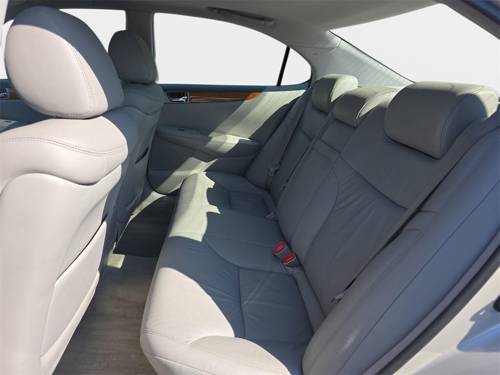 used 2005 Lexus ES 330 car, priced at $11,400