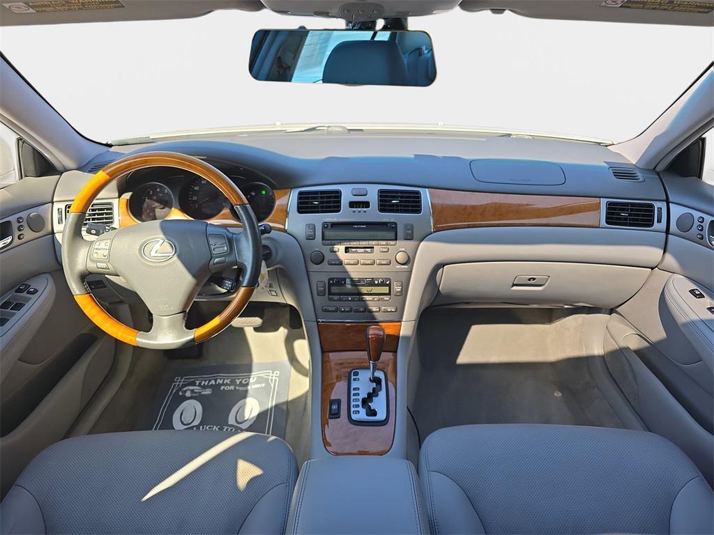 used 2005 Lexus ES 330 car, priced at $11,400