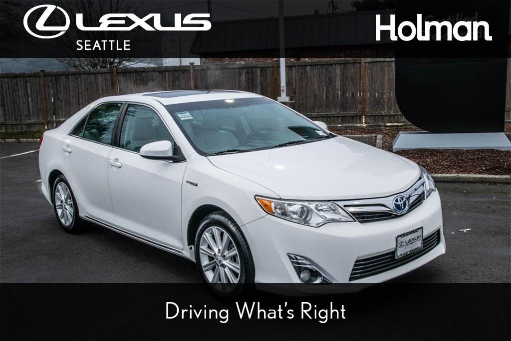 used 2014 Toyota Camry Hybrid car, priced at $16,892