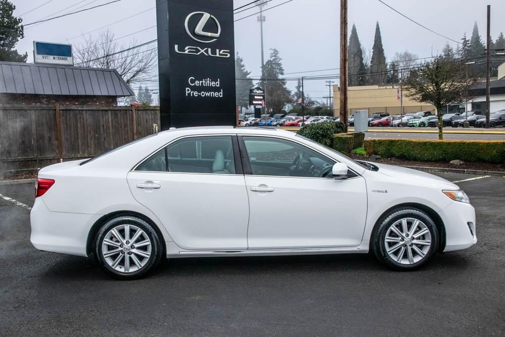 used 2014 Toyota Camry Hybrid car, priced at $16,892