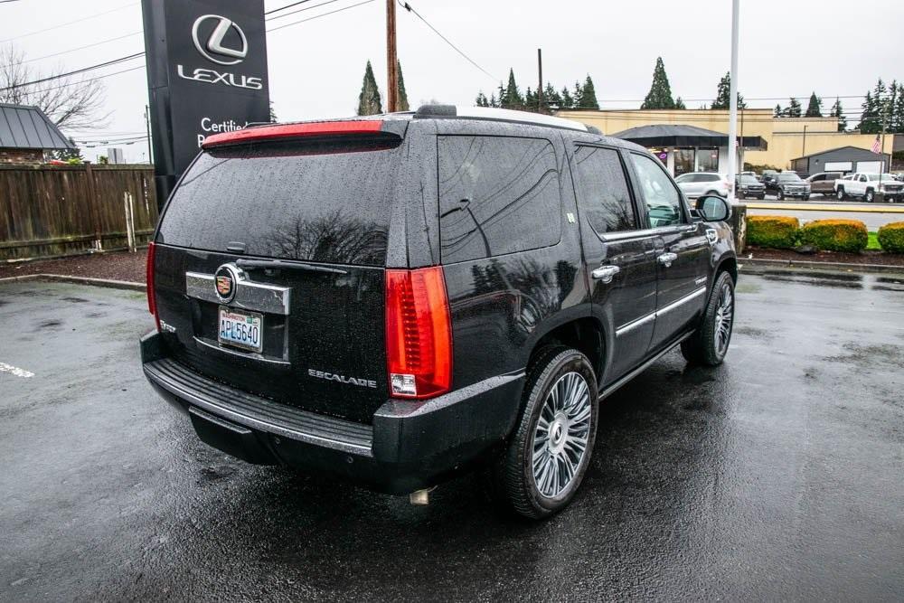 used 2013 Cadillac Escalade Hybrid car, priced at $19,789