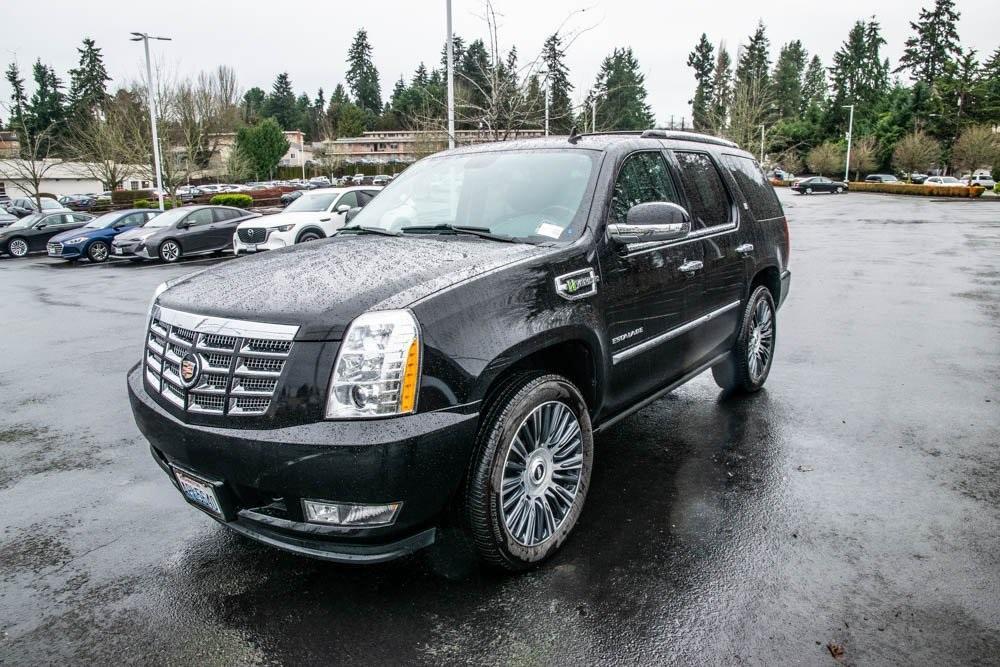 used 2013 Cadillac Escalade Hybrid car, priced at $19,789