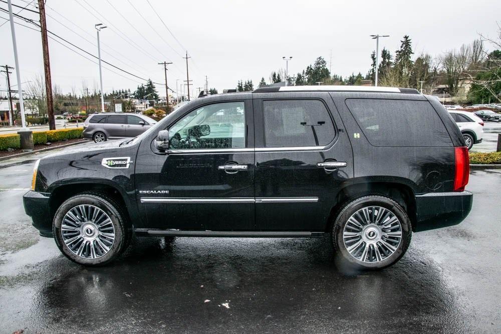 used 2013 Cadillac Escalade Hybrid car, priced at $19,789