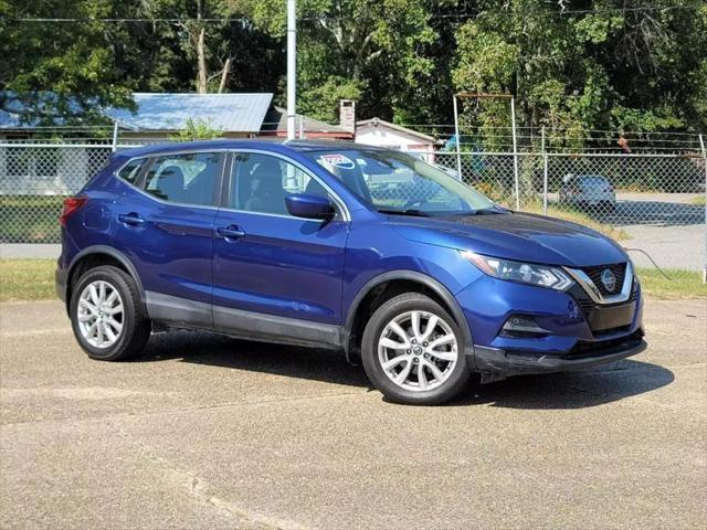 used 2020 Nissan Rogue Sport car, priced at $15,995