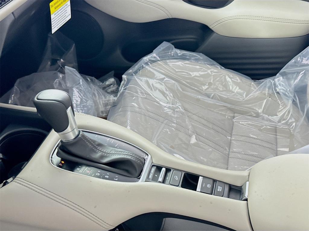 new 2025 Honda HR-V car, priced at $32,395
