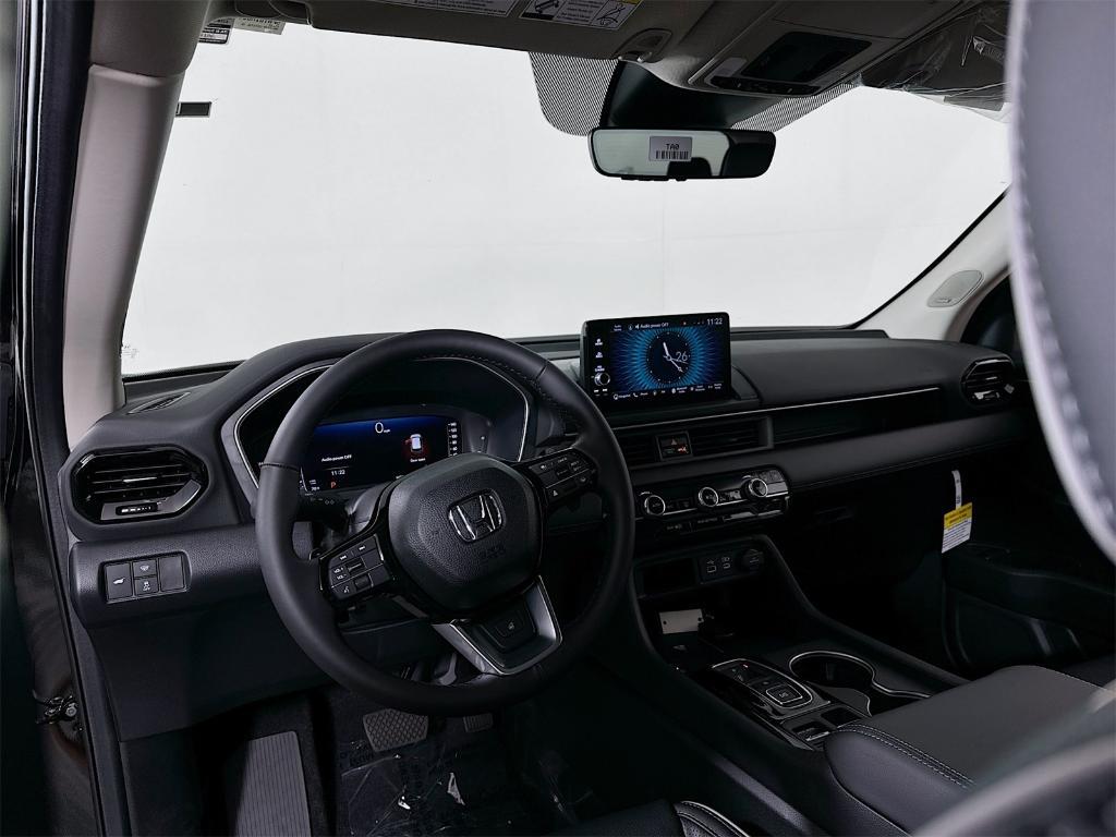 new 2025 Honda Pilot car, priced at $54,530