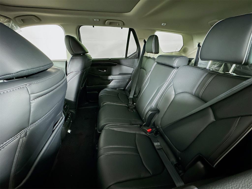 new 2025 Honda Pilot car, priced at $54,530