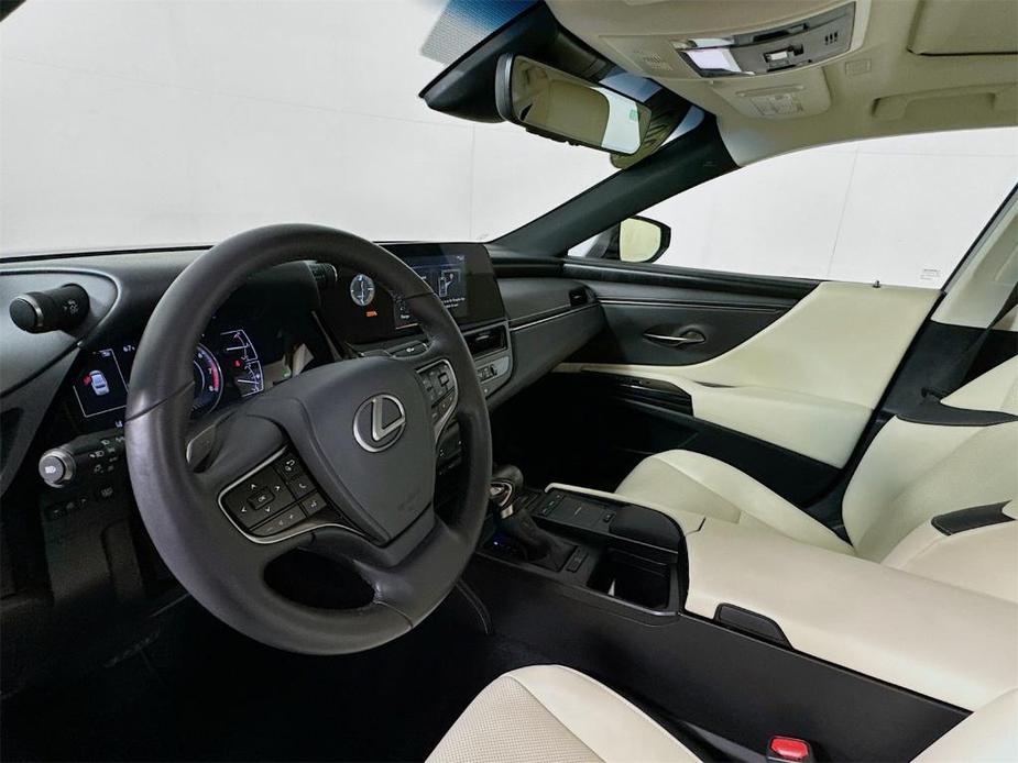 used 2022 Lexus ES 350 car, priced at $31,978