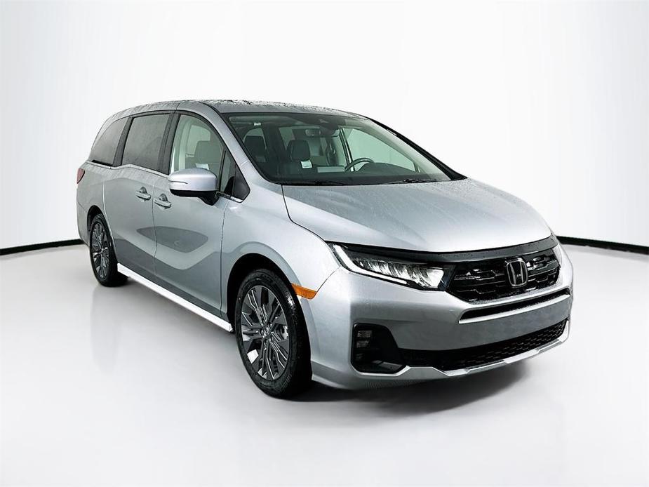 new 2025 Honda Odyssey car, priced at $48,005