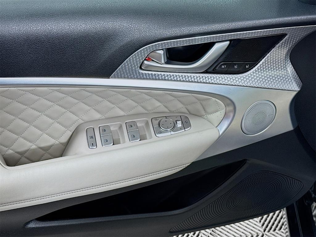 used 2022 Genesis G70 car, priced at $26,998
