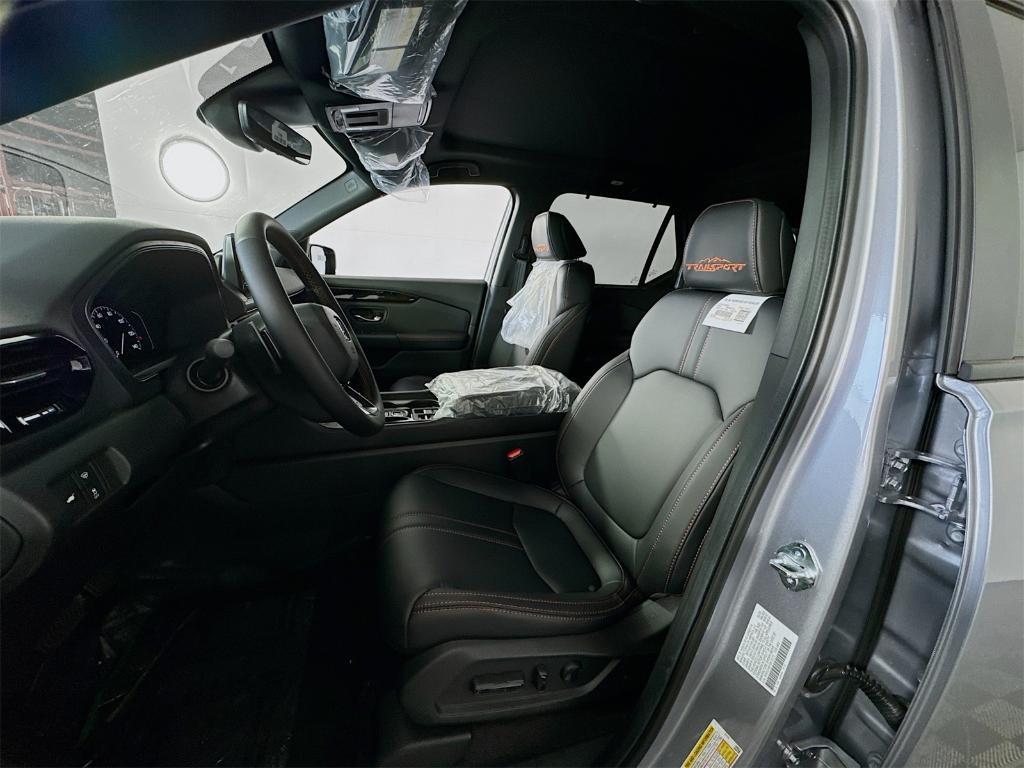 new 2025 Honda Pilot car, priced at $50,850