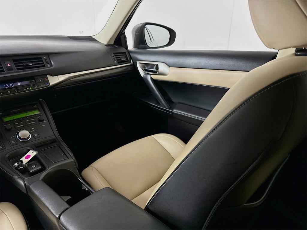 used 2017 Lexus CT 200h car, priced at $18,750