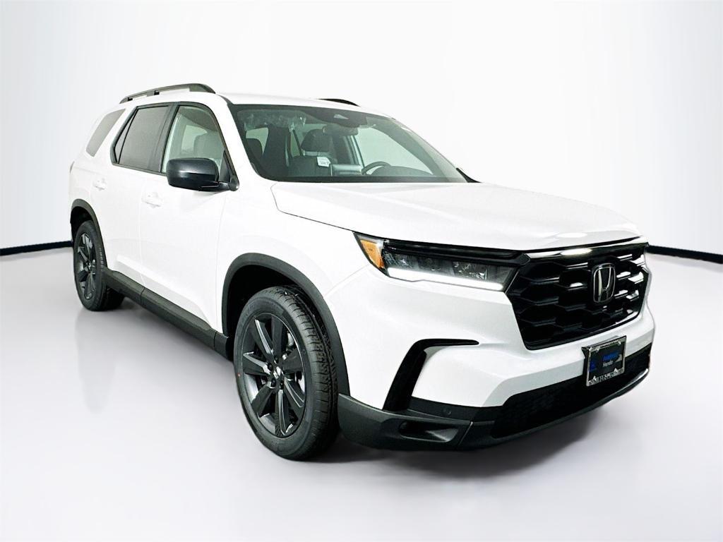 new 2025 Honda Pilot car, priced at $44,150