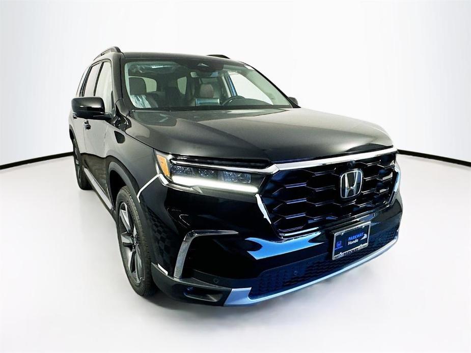 new 2025 Honda Pilot car, priced at $55,205