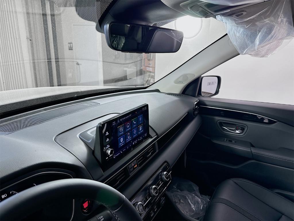 new 2025 Honda Pilot car, priced at $54,255