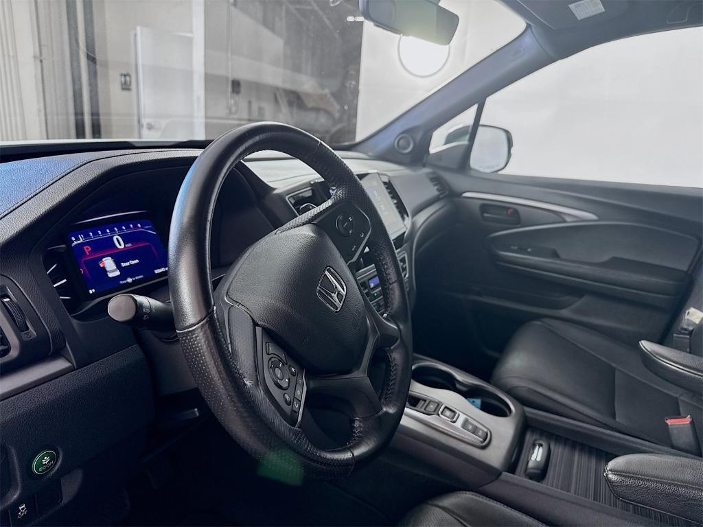 used 2022 Honda Passport car, priced at $31,420