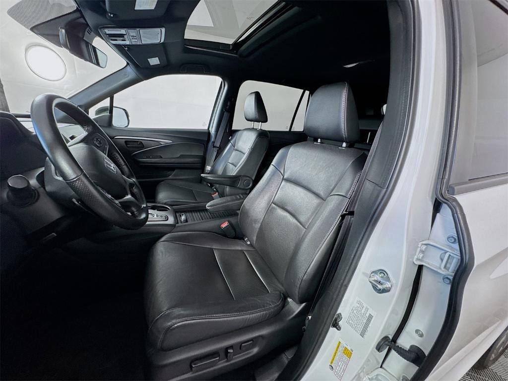 used 2022 Honda Passport car, priced at $31,420