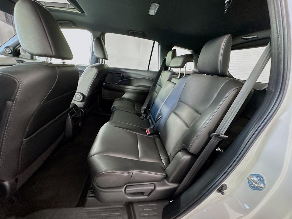 used 2022 Honda Passport car, priced at $31,420