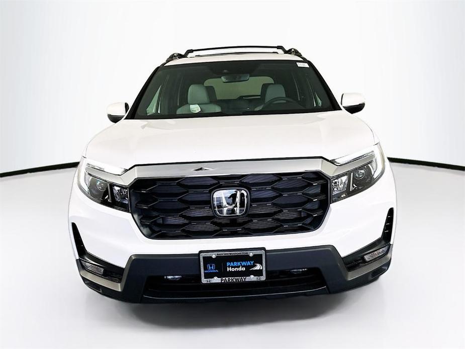 new 2024 Honda Passport car, priced at $42,429