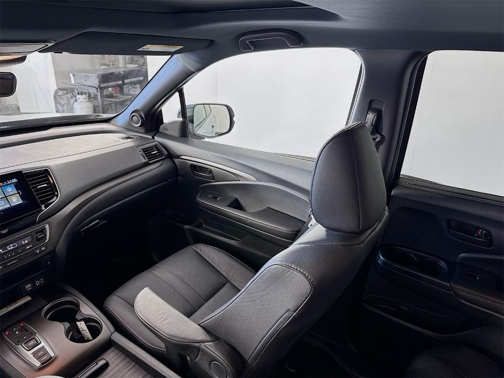 used 2022 Honda Passport car, priced at $30,998