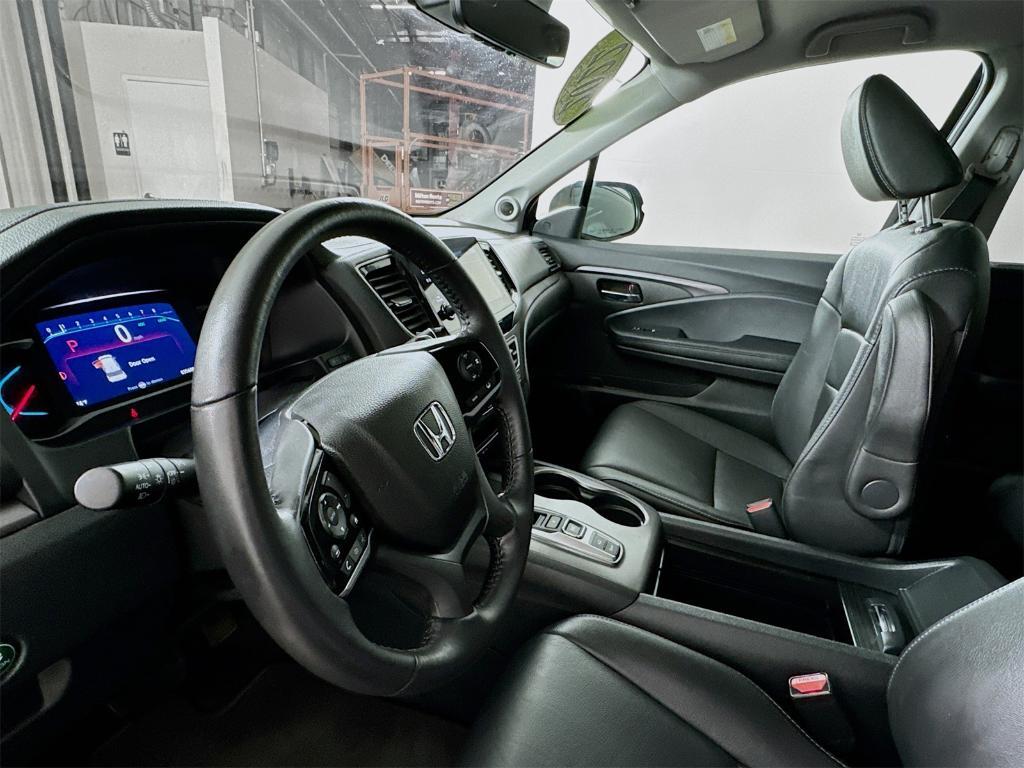 used 2022 Honda Pilot car, priced at $34,255