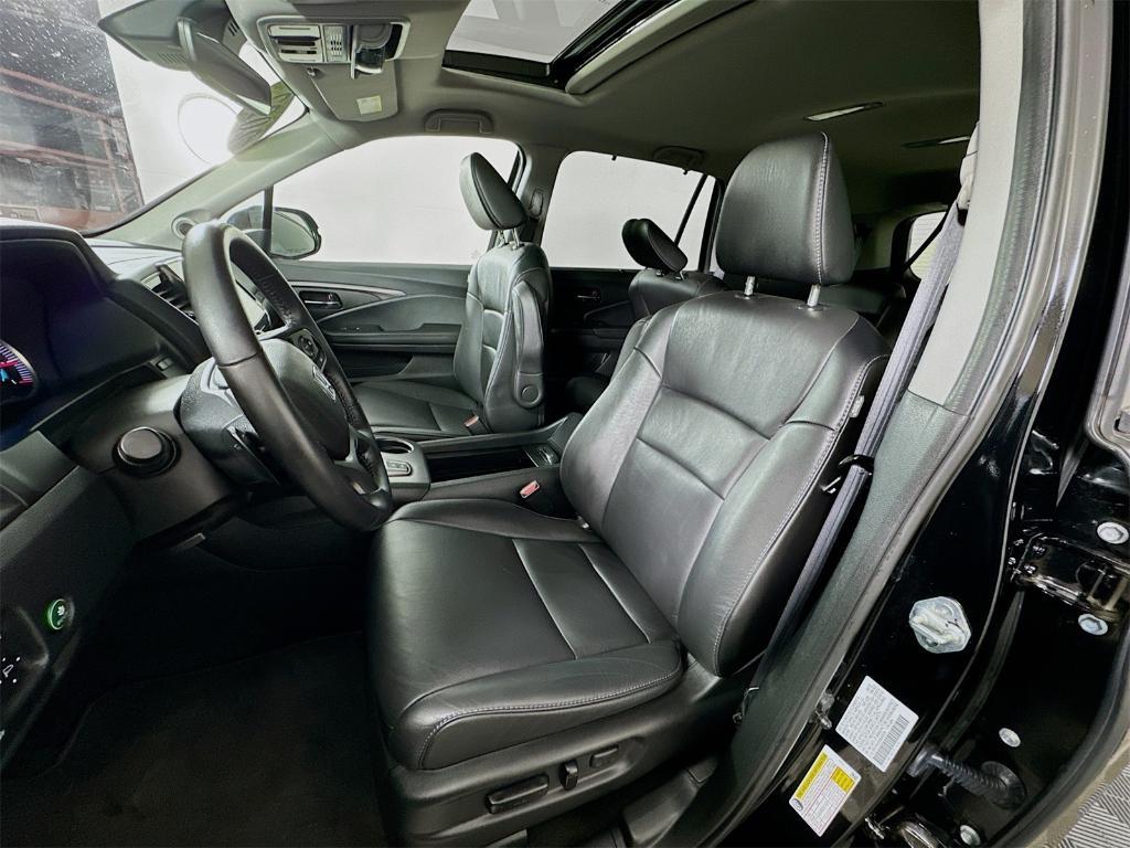 used 2022 Honda Pilot car, priced at $34,255
