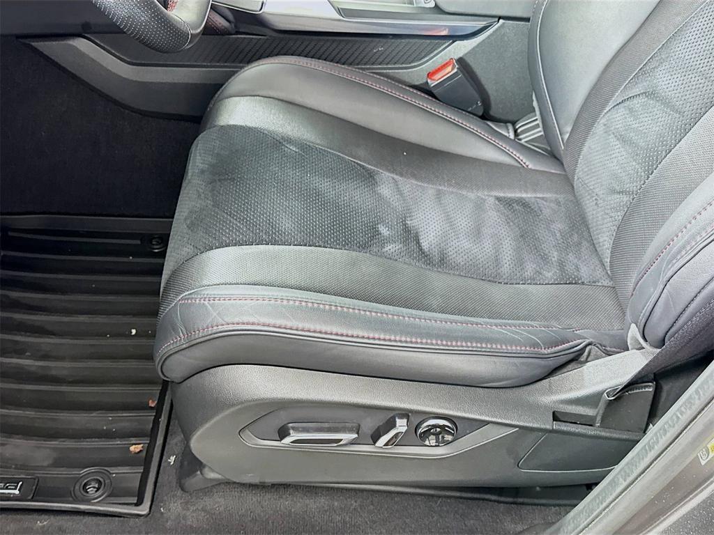 used 2023 Acura MDX car, priced at $44,798