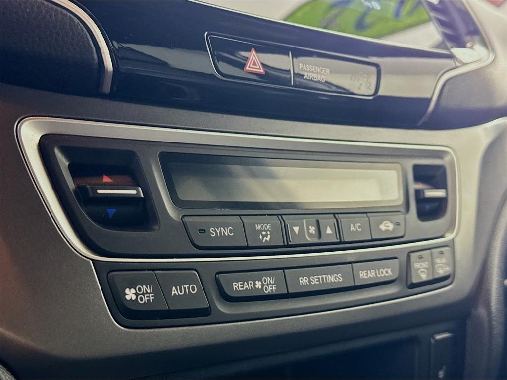 used 2022 Honda Pilot car, priced at $31,997