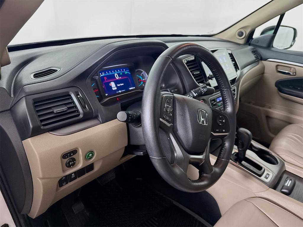 used 2020 Honda Pilot car, priced at $23,298