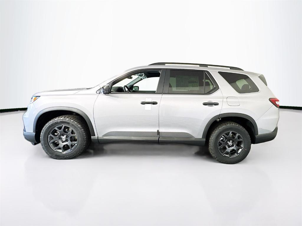 new 2025 Honda Pilot car, priced at $50,895