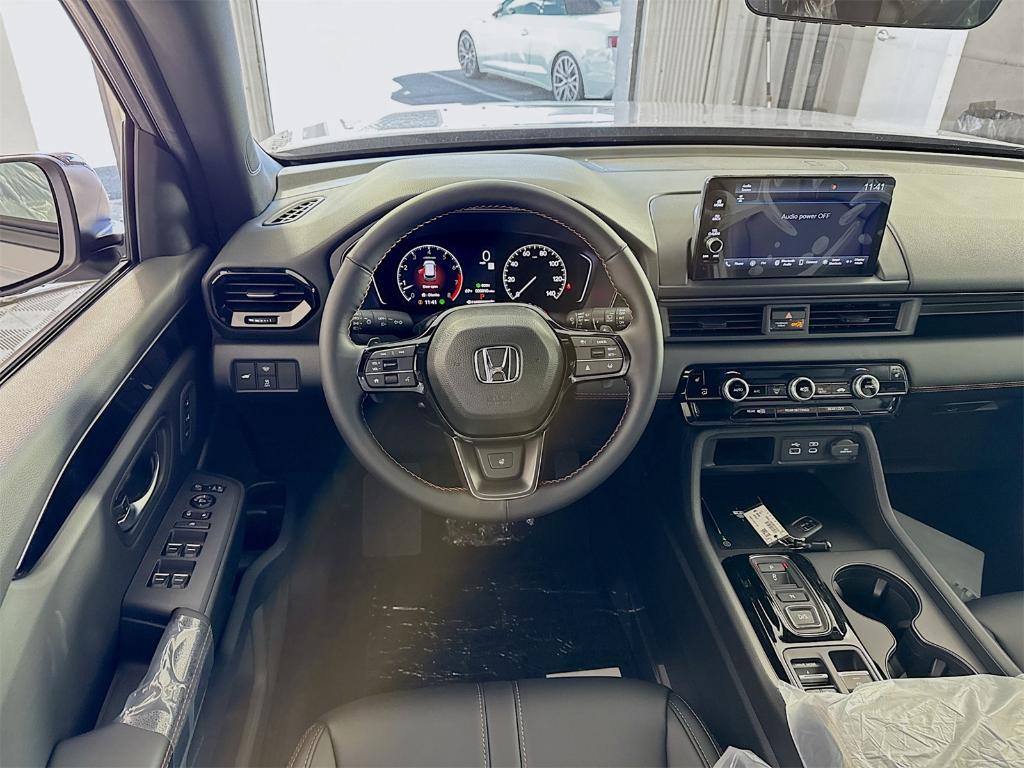new 2025 Honda Pilot car, priced at $50,895