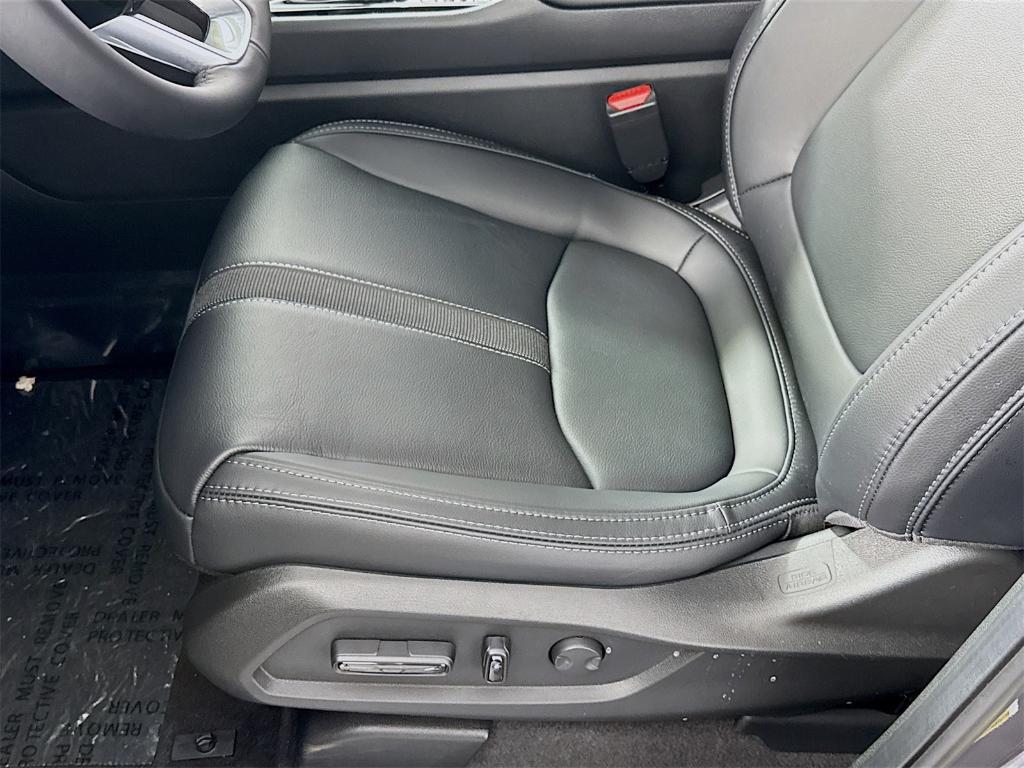 new 2025 Honda Pilot car, priced at $52,995