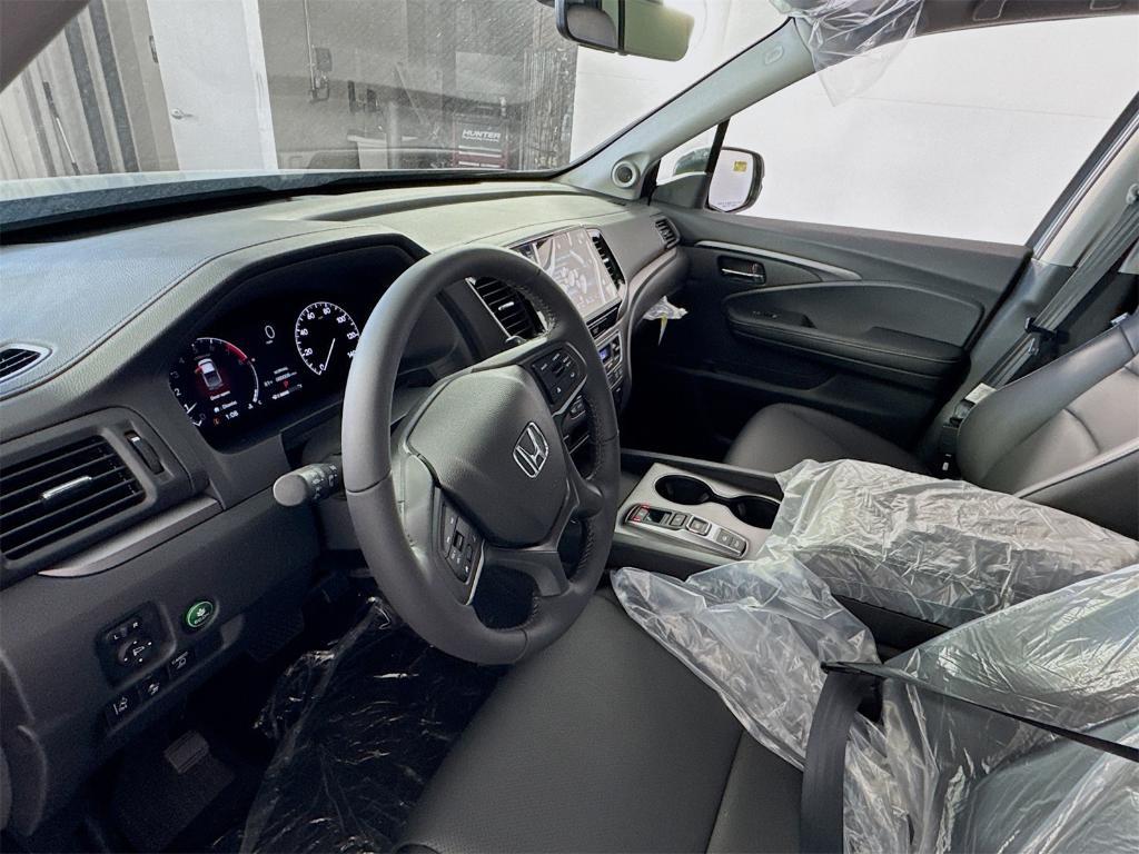 new 2025 Honda Ridgeline car, priced at $45,135